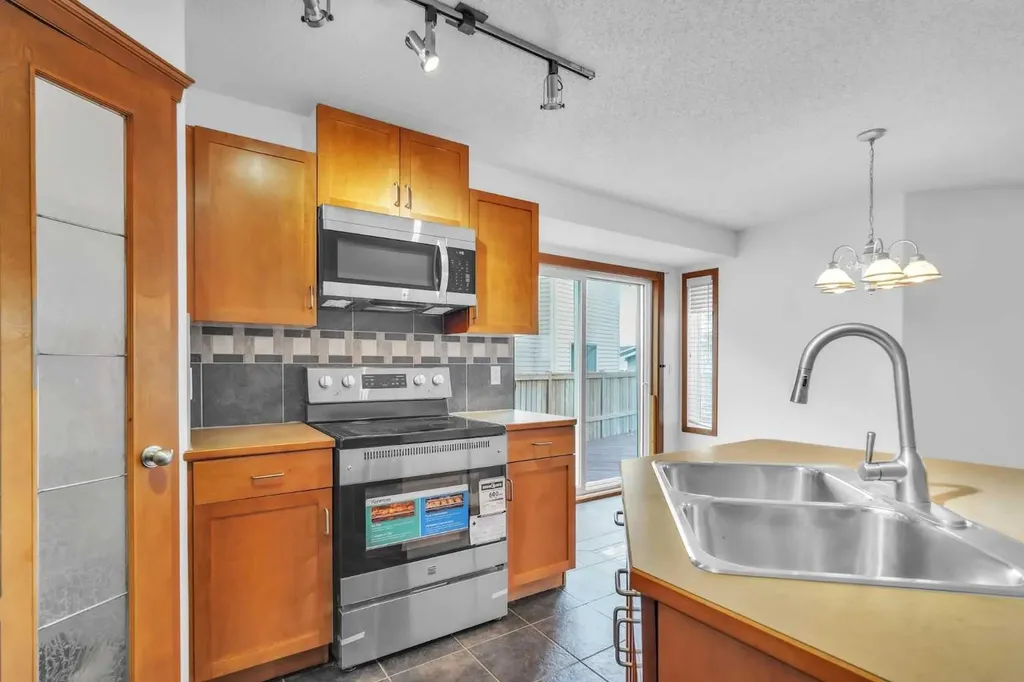 141 Cramond Close SE Calgary AB T3M 1C2