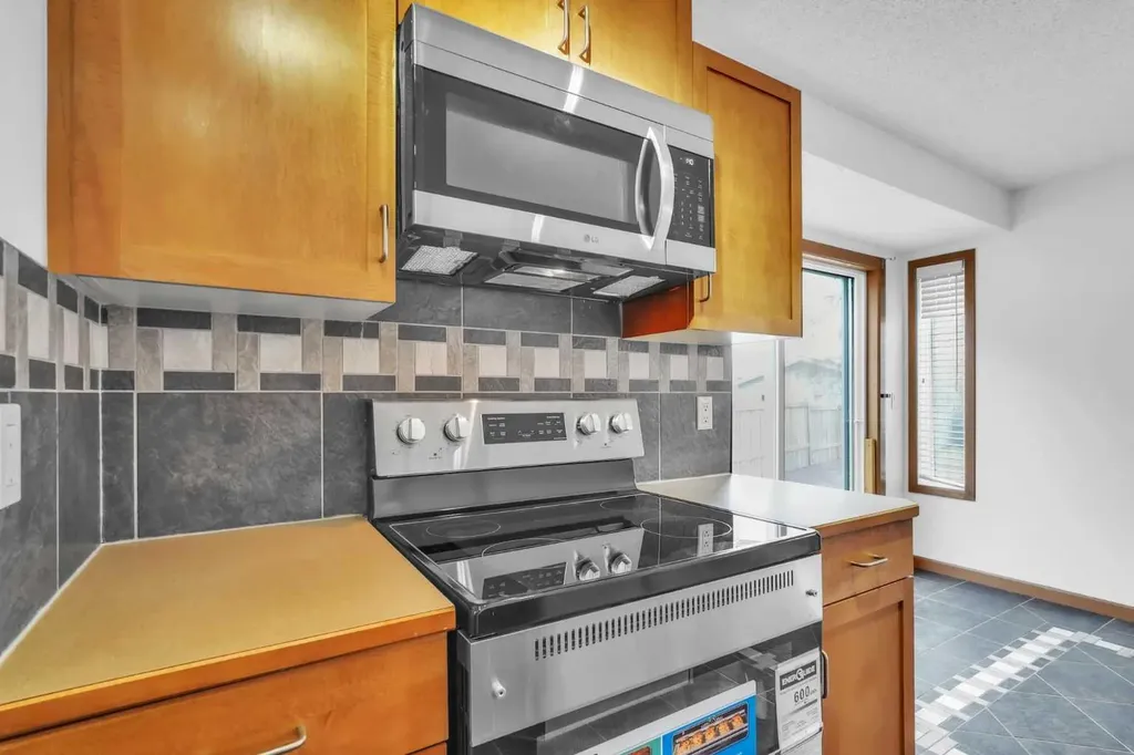 141 Cramond Close SE Calgary AB T3M 1C2
