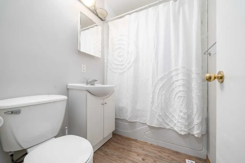 5716 53 Street Taber AB T1G 1W5