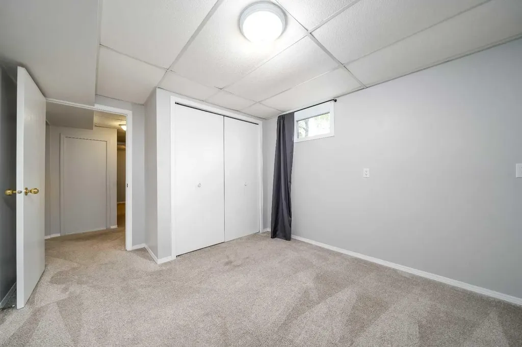 5716 53 Street Taber AB T1G 1W5