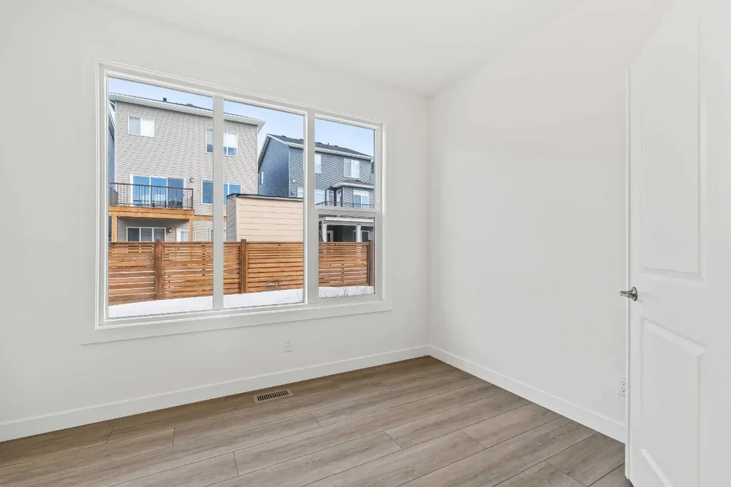 486 Lucas Way NW Calgary AB T3P 2E7