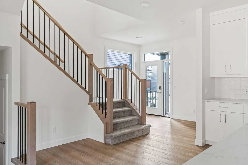 486 Lucas Way NW Calgary AB T3P 2E7