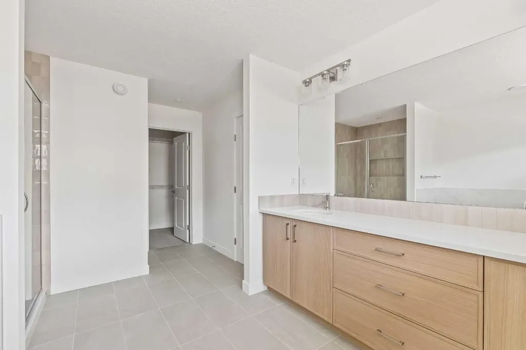 486 Lucas Way NW Calgary AB T3P 2E7