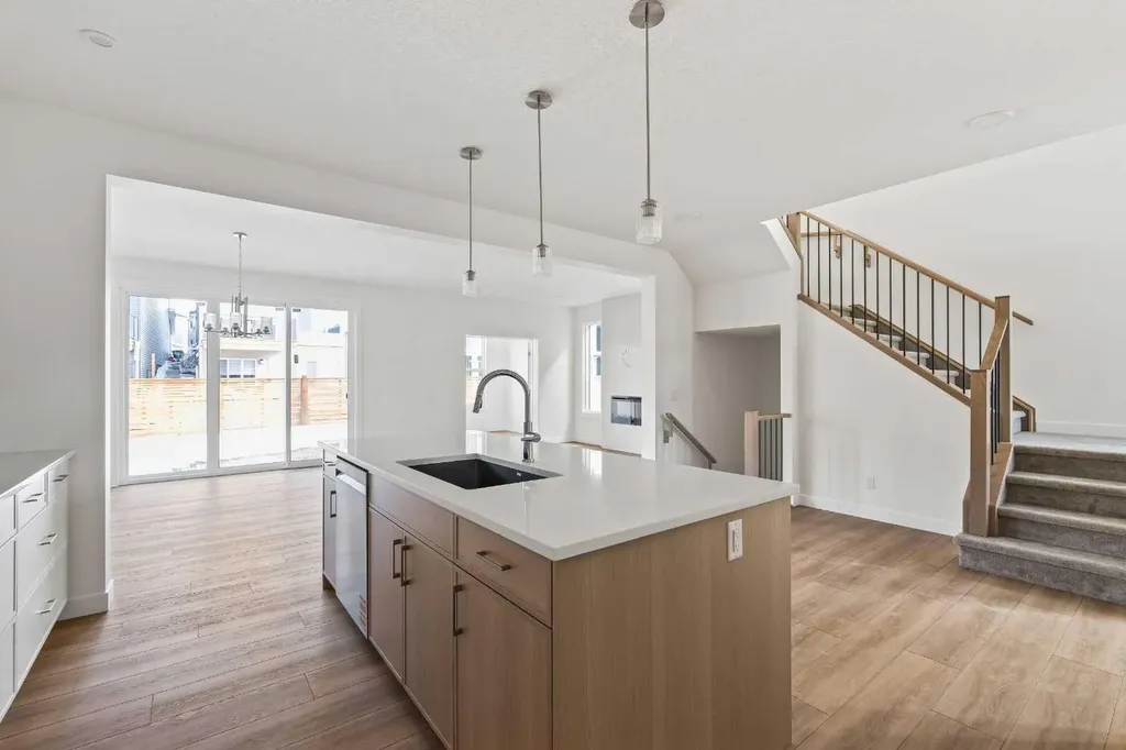 486 Lucas Way NW Calgary AB T3P 2E7