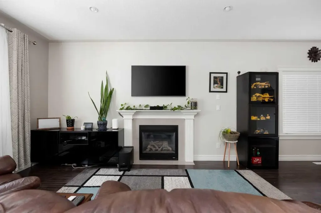 117 Chalifour Street Fort Mcmurray AB T9K 2Y3