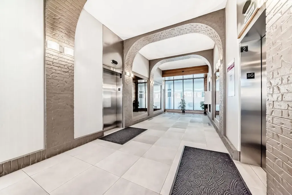 4944 Dalton Drive NW Calgary AB T3A 2E6
