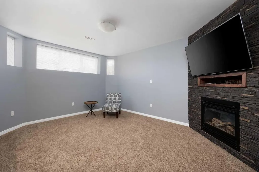 150 Pacific Crescent Fort Mcmurray AB T9K 0G1