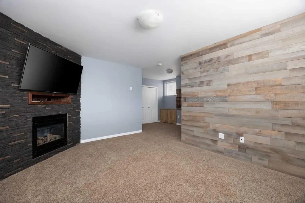 150 Pacific Crescent Fort Mcmurray AB T9K 0G1