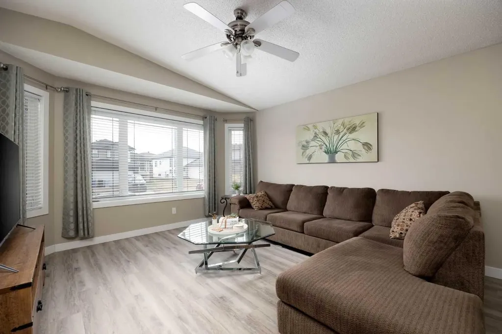 150 Pacific Crescent Fort Mcmurray AB T9K 0G1