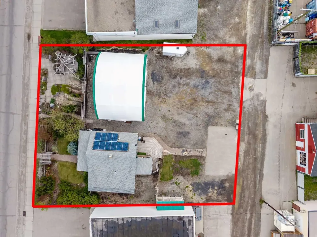 125B River Avenue Cochrane AB T4C 2C2