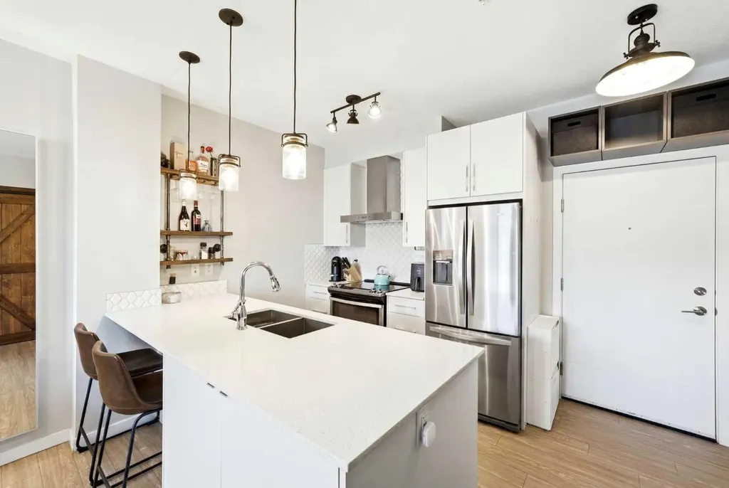 122 Mahogany Centre SE Calgary AB T3M 2Y1