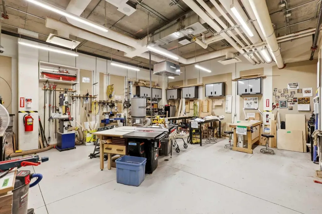122 Mahogany Centre SE Calgary AB T3M 2Y1