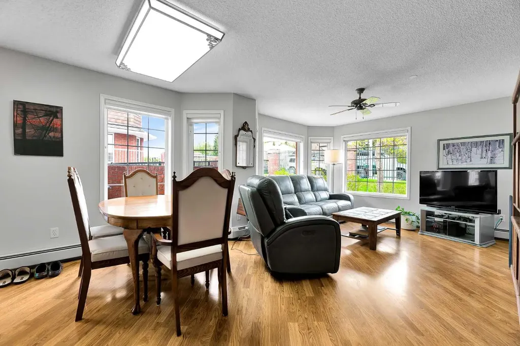 3206 Sienna Park Green SW Calgary AB T3G3N7