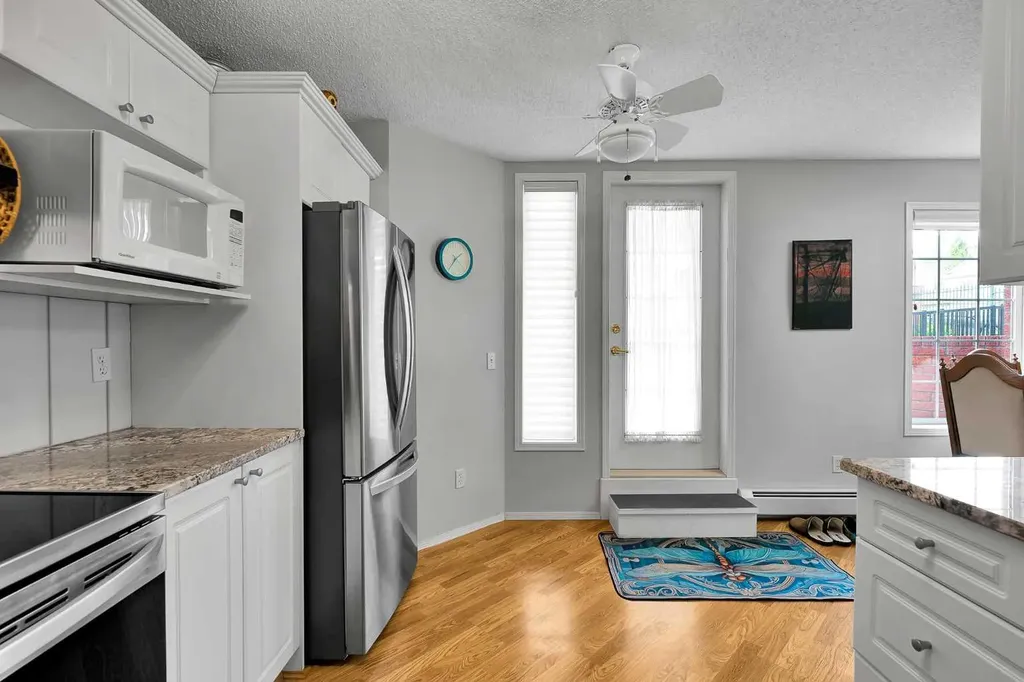 3206 Sienna Park Green SW Calgary AB T3G3N7