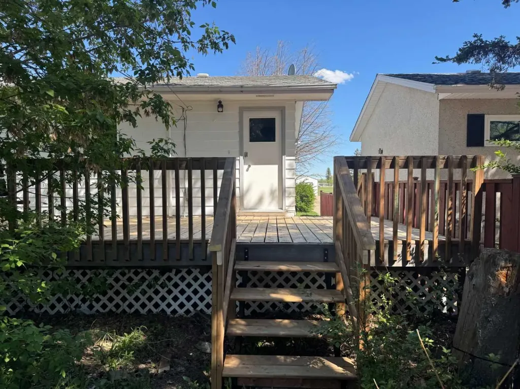 5120 45 Street Provost AB T0B 3S0
