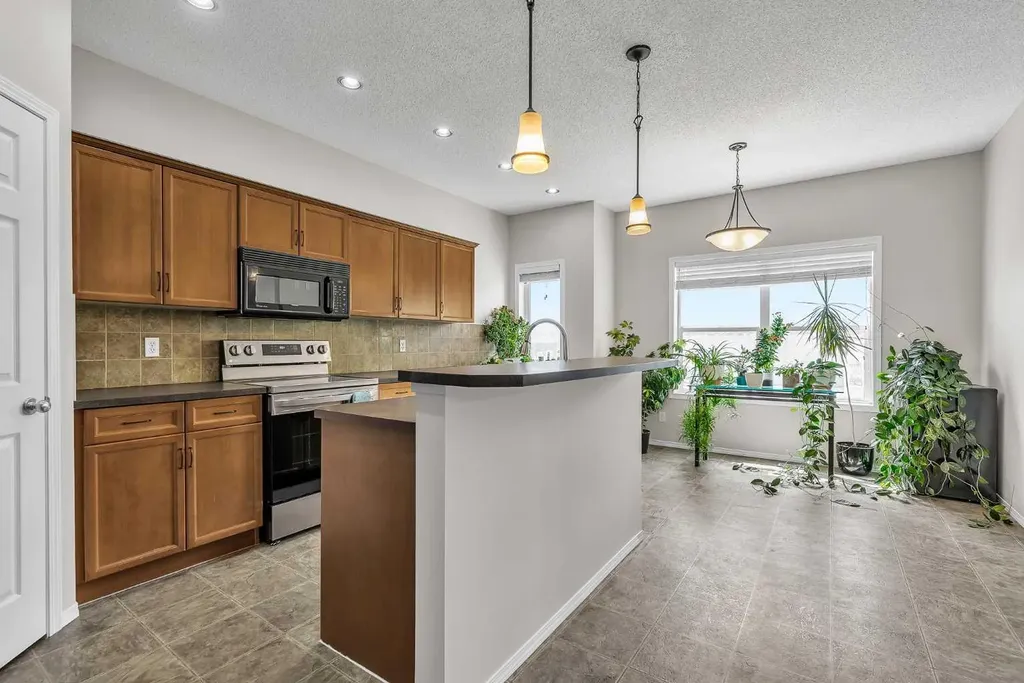 242 Copperstone Grove SE Calgary AB T2Z 4X7