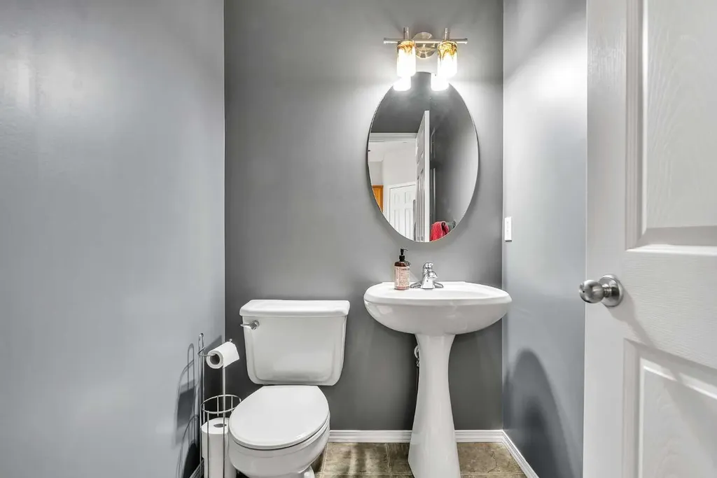 242 Copperstone Grove SE Calgary AB T2Z 4X7