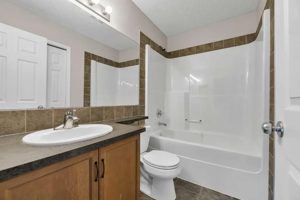 242 Copperstone Grove SE Calgary AB T2Z 4X7