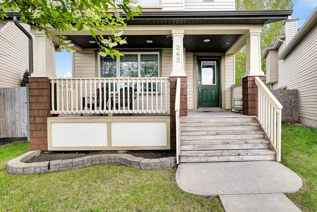 242 Copperstone Grove SE Calgary AB T2Z 4X7