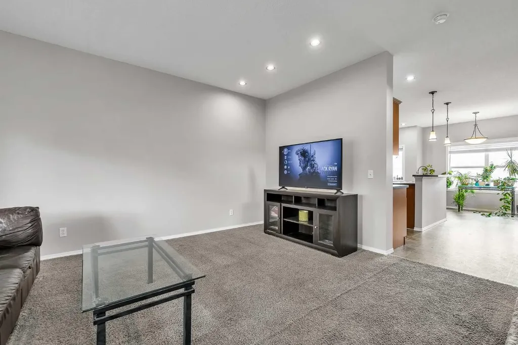 242 Copperstone Grove SE Calgary AB T2Z 4X7