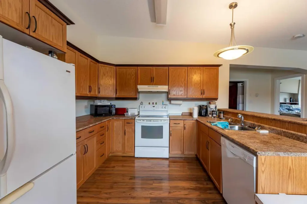 120 Steele Crescent Hinton AB T7V 2G5