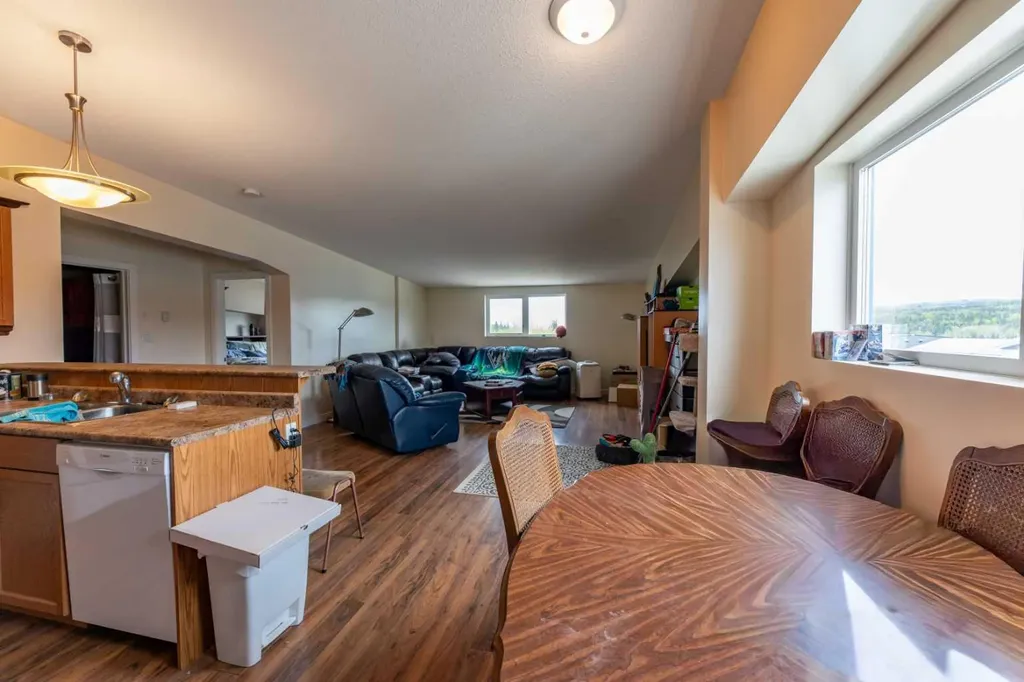 120 Steele Crescent Hinton AB T7V 2G5
