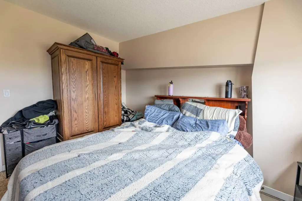 120 Steele Crescent Hinton AB T7V 2G5