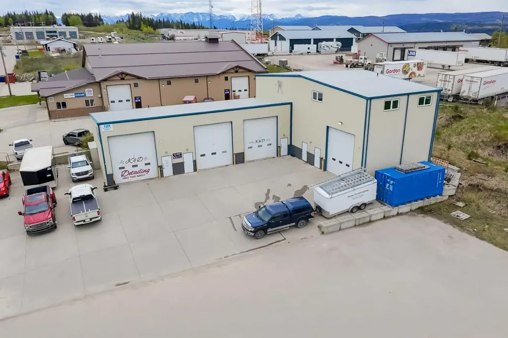 120 Steele Crescent Hinton AB T7V 2G5