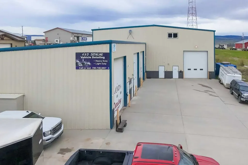 120 Steele Crescent Hinton AB T7V 2G5