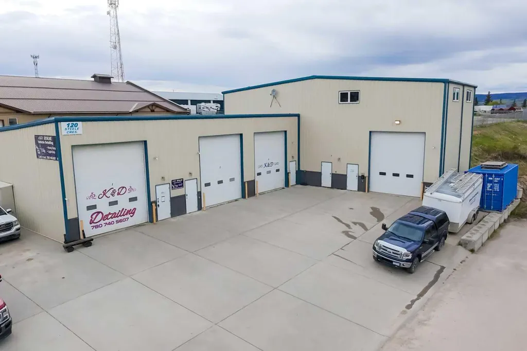 120 Steele Crescent Hinton AB T7V 2G5
