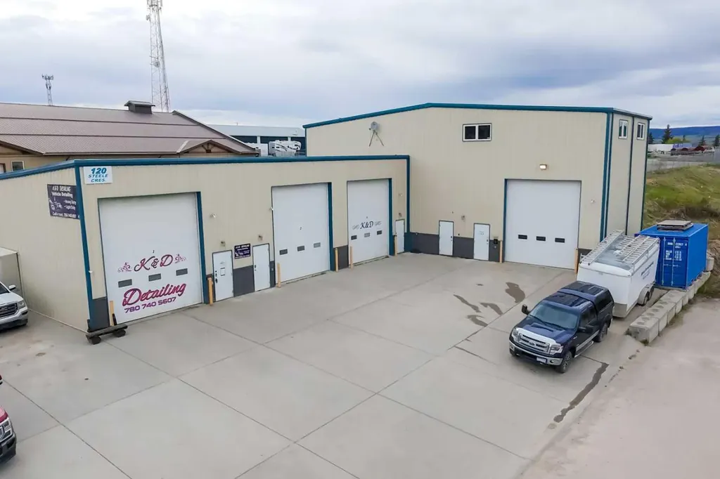 120 Steele Crescent Hinton AB T7V 2G5