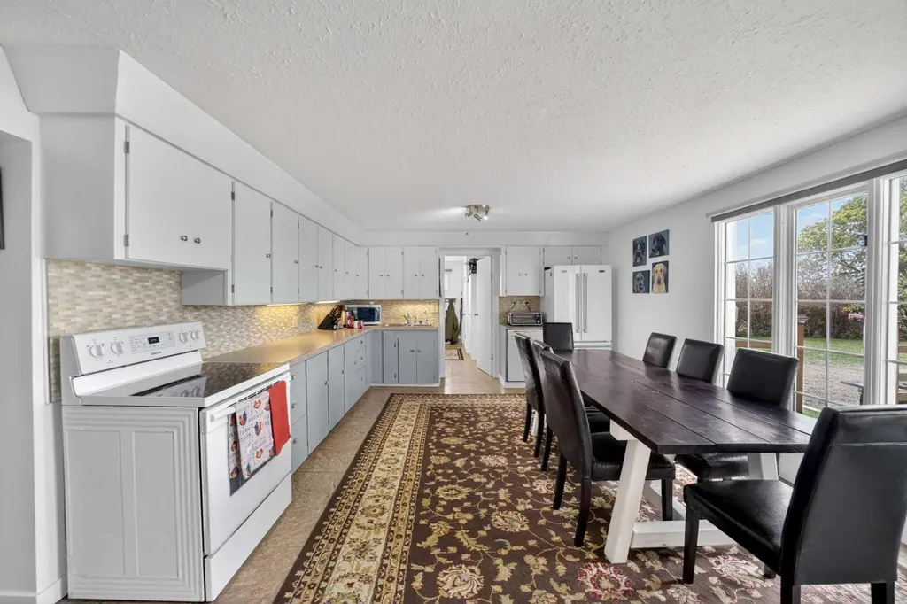 27213 Township Road 333 Rural Mountain View County AB T4H 4A2