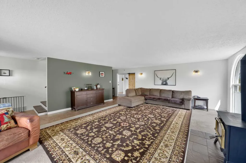 27213 Township Road 333 Rural Mountain View County AB T4H 4A2
