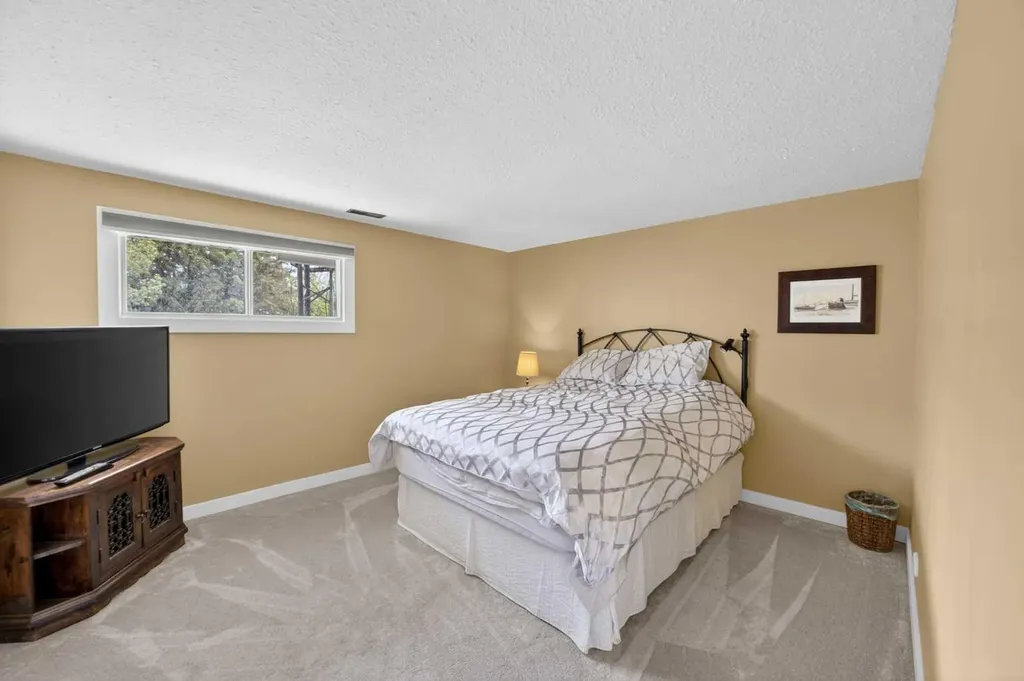 27213 Township Road 333 Rural Mountain View County AB T4H 4A2
