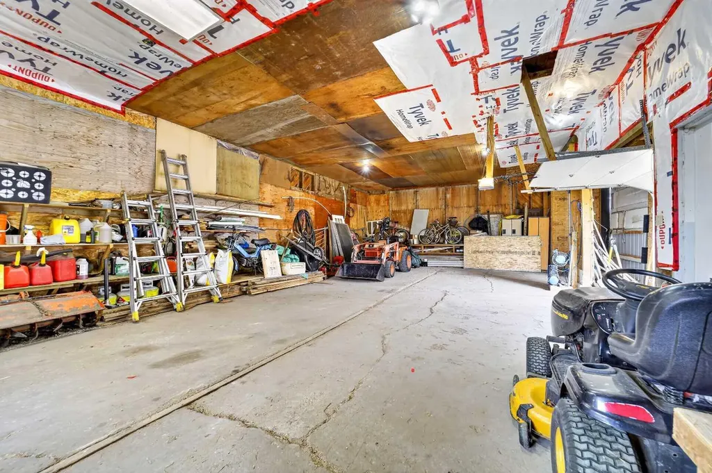 27213 Township Road 333 Rural Mountain View County AB T4H 4A2