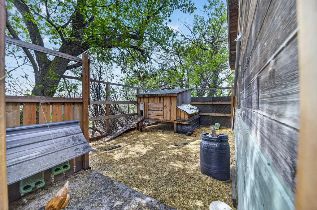 27213 Township Road 333 Rural Mountain View County AB T4H 4A2