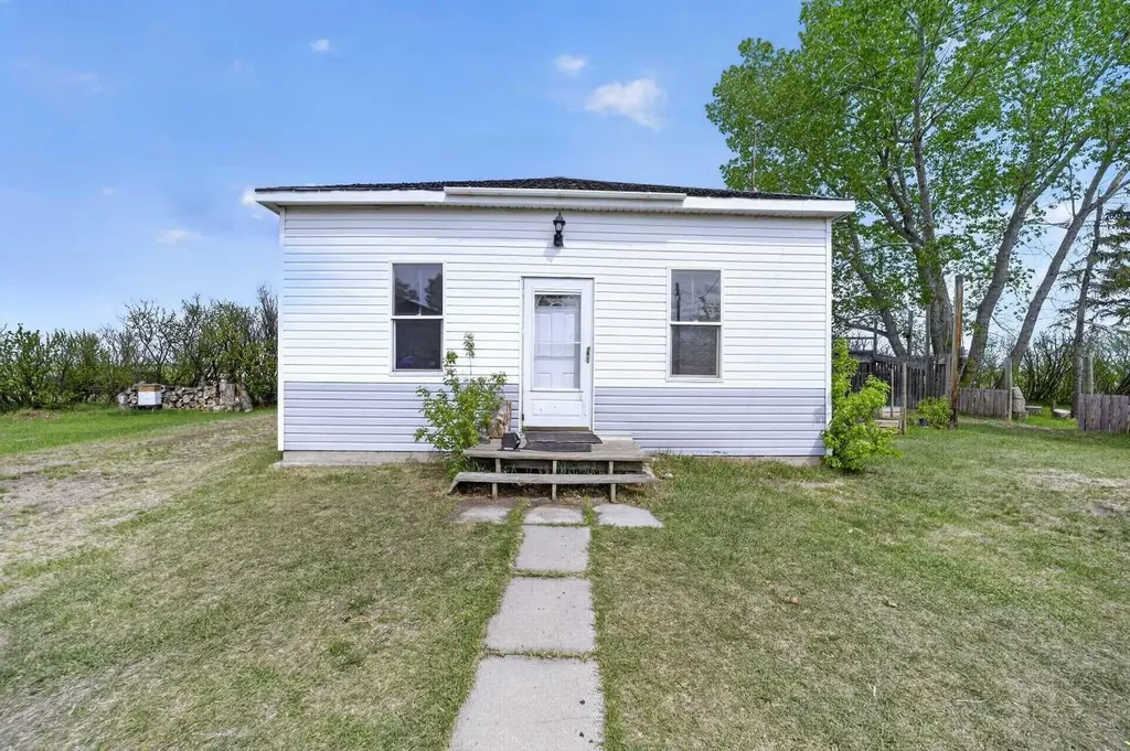 27213 Township Road 333 Rural Mountain View County AB T4H 4A2