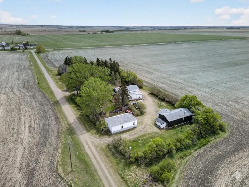 27213 Township Road 333 Rural Mountain View County AB T4H 4A2
