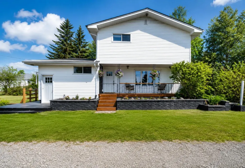 27213 Township Road 333 Rural Mountain View County AB T4H 4A2