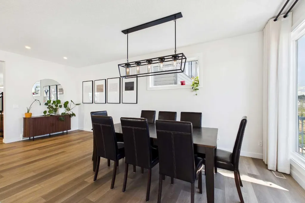 59 Royston Rise NW Calgary AB T3L 0K1