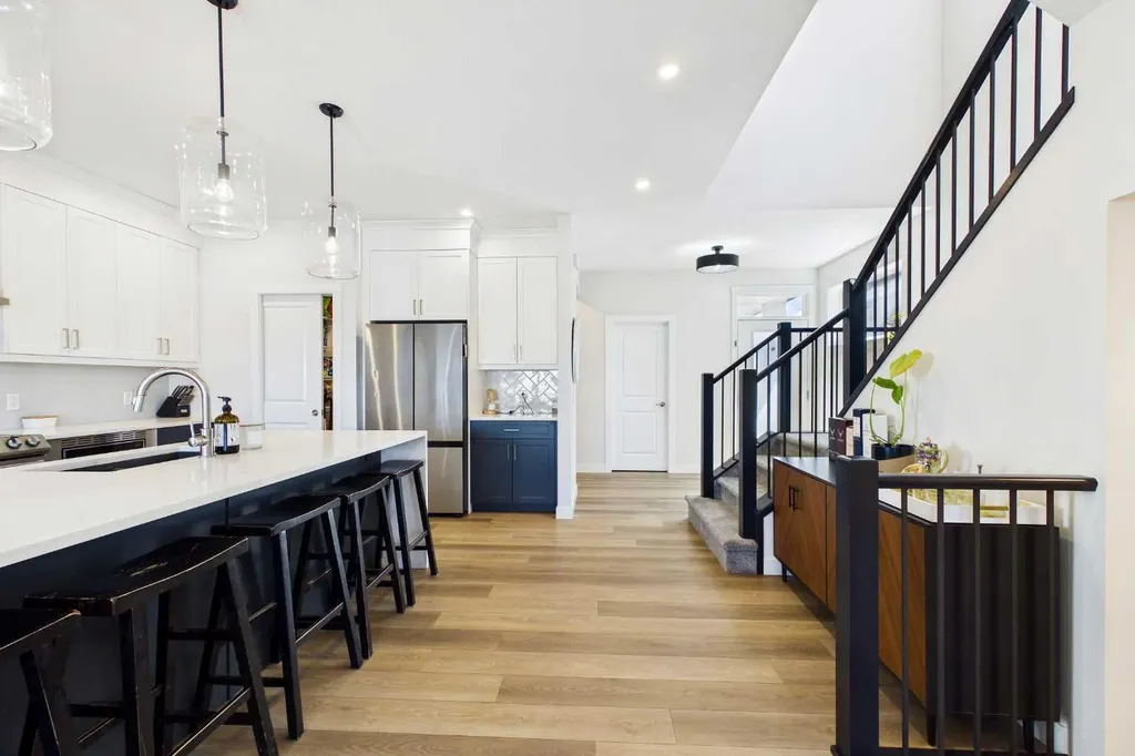59 Royston Rise NW Calgary AB T3L 0K1