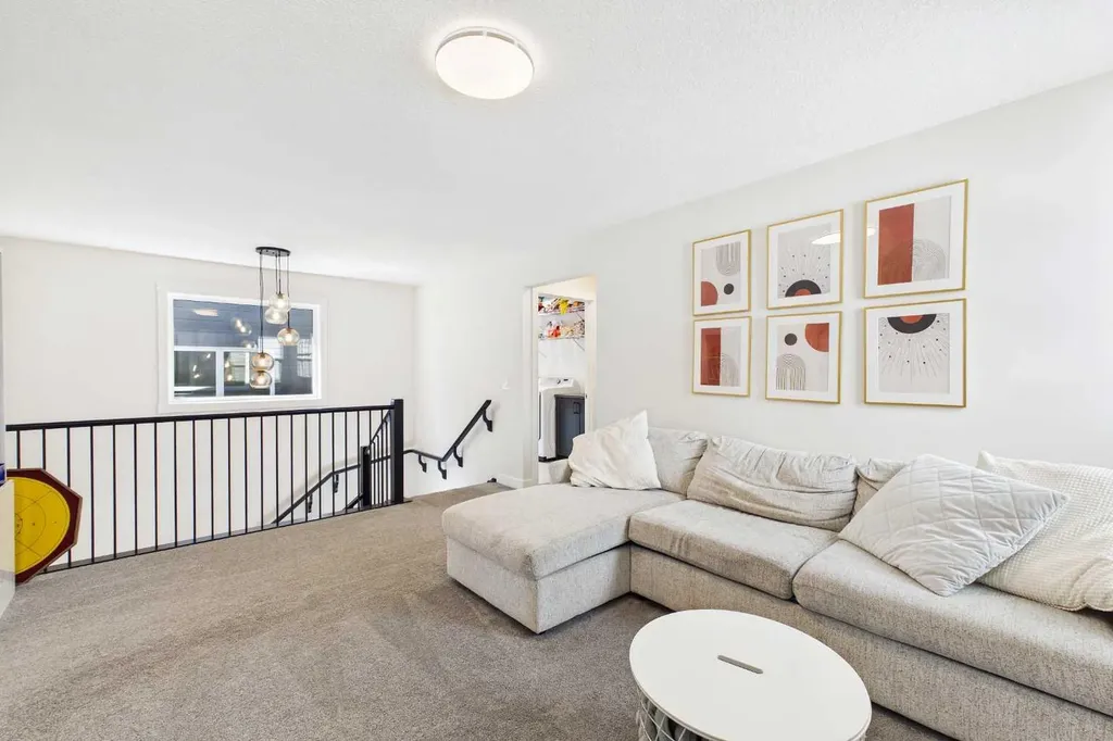 59 Royston Rise NW Calgary AB T3L 0K1