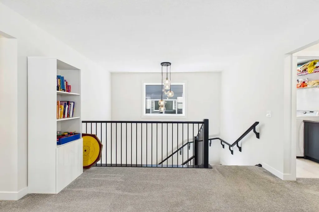 59 Royston Rise NW Calgary AB T3L 0K1