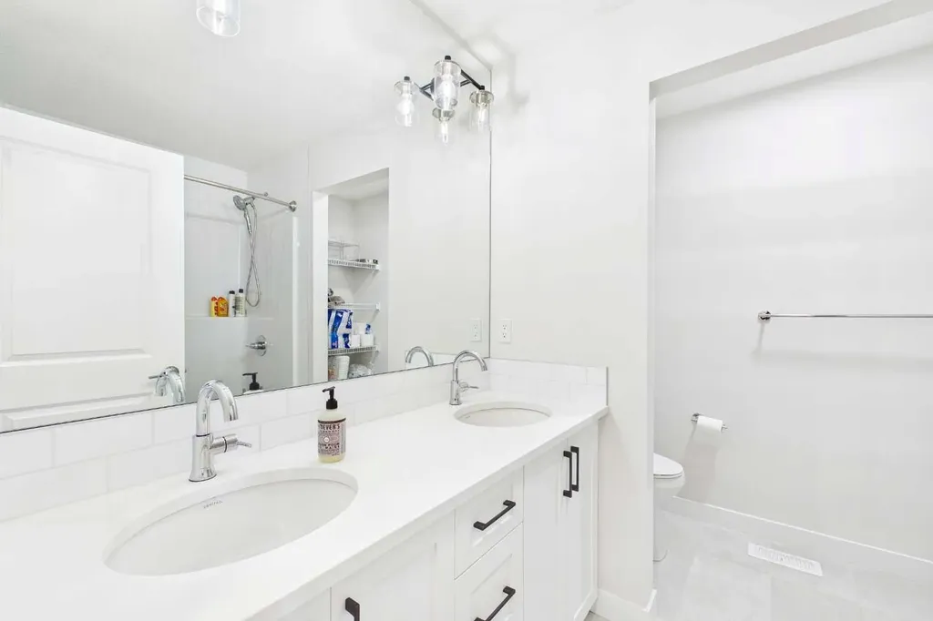 59 Royston Rise NW Calgary AB T3L 0K1