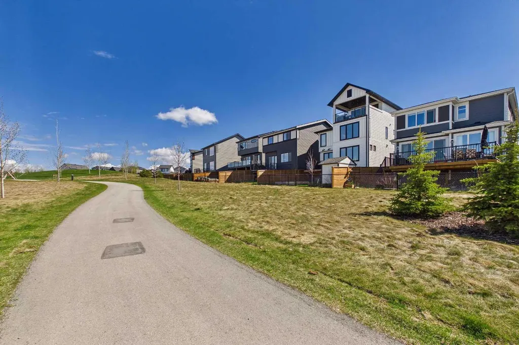 59 Royston Rise NW Calgary AB T3L 0K1