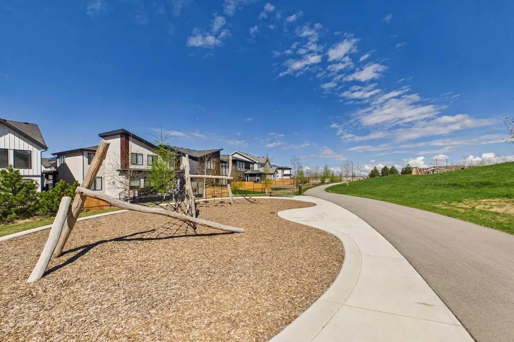 59 Royston Rise NW Calgary AB T3L 0K1