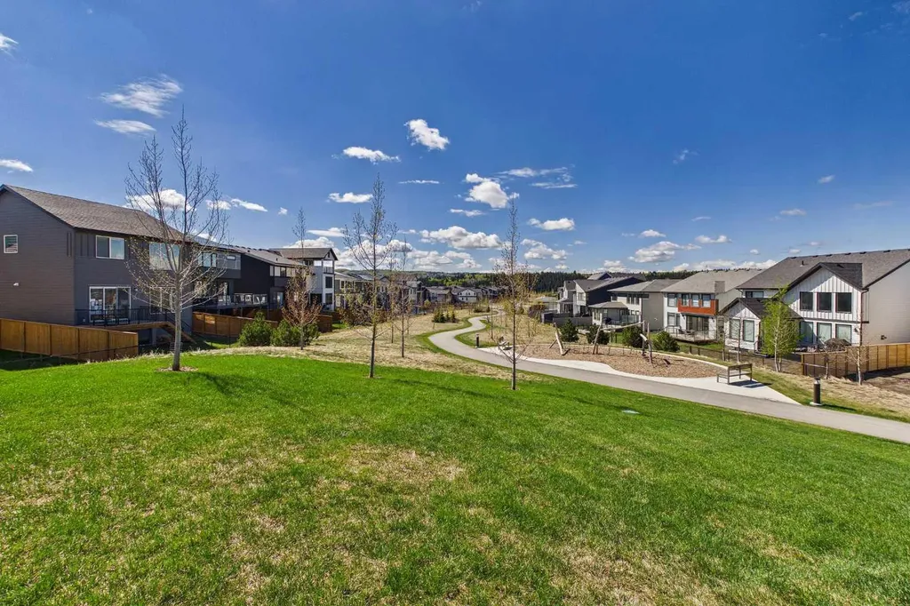 59 Royston Rise NW Calgary AB T3L 0K1