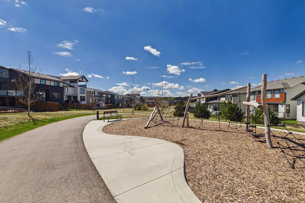 59 Royston Rise NW Calgary AB T3L 0K1