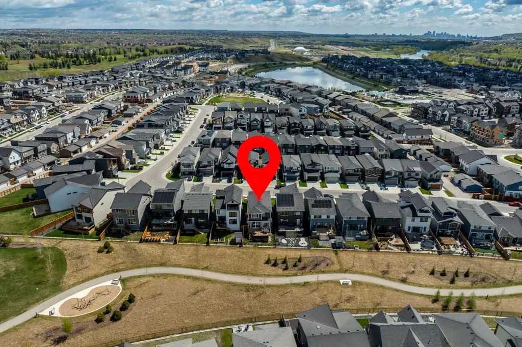 59 Royston Rise NW Calgary AB T3L 0K1