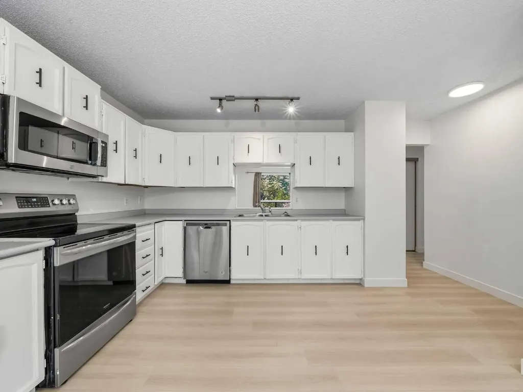 6506 Ranchview Drive NW Calgary AB T3G 1A1